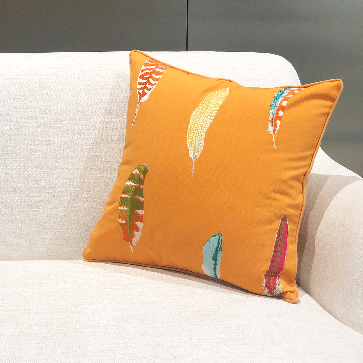 Semiplume 45*45- Cushion-Tangerine